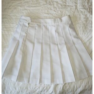 White Pleated Mini Skirt with Zipper